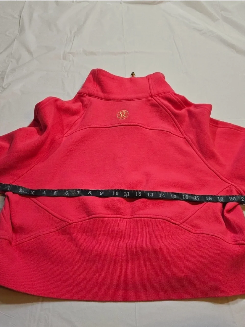 lululemon athletica reposhing this